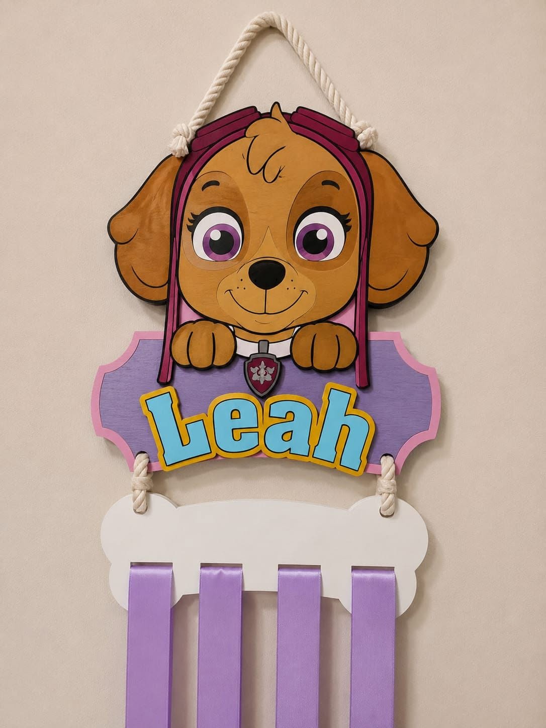 Portamoños infantil personalizado elaborado en MDF pintado a mano
