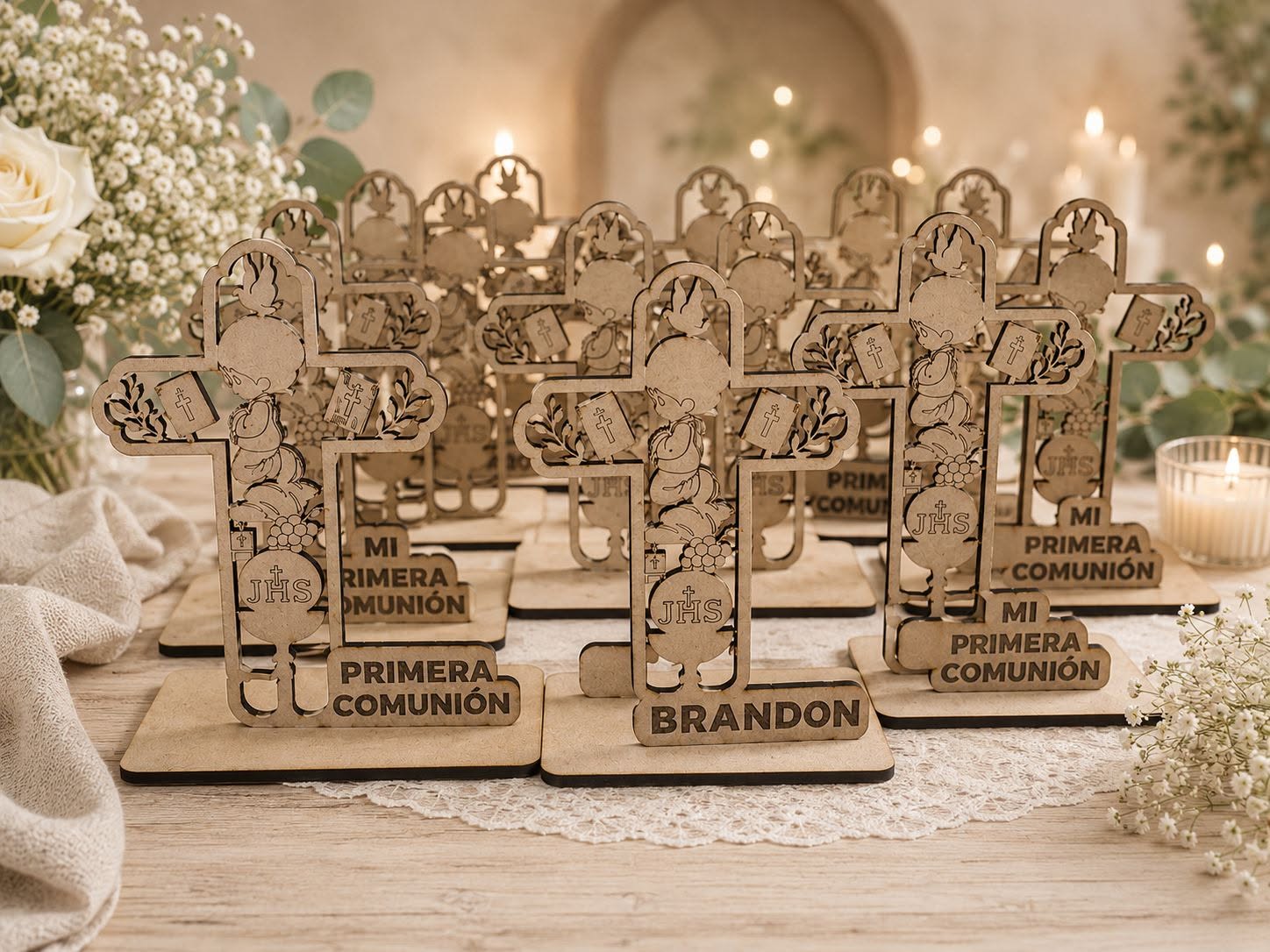 Conjunto de recuerdos de Primera Comunión elaborados en MDF